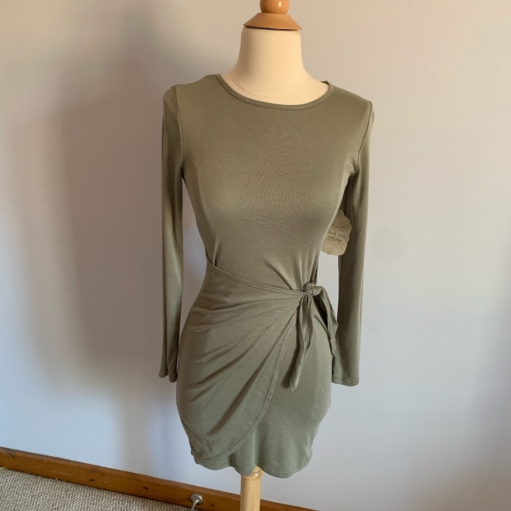 Altard state wrap style dress